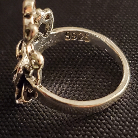 .925 Sterling Silver Gorgeous Rose Vine Rong - Picture 5 of 9